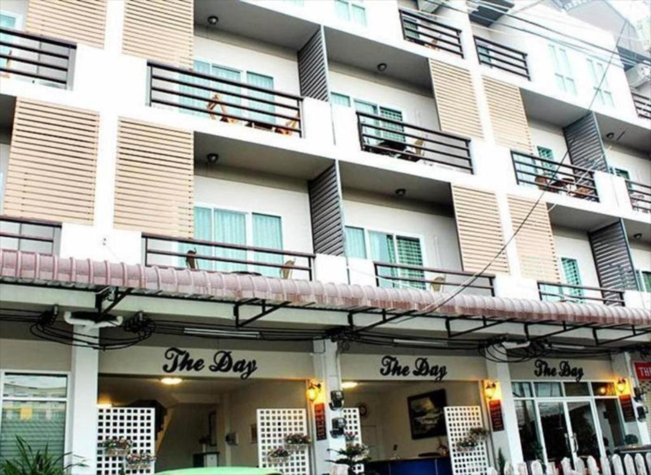 The Day Hotel Chonburi Exterior photo