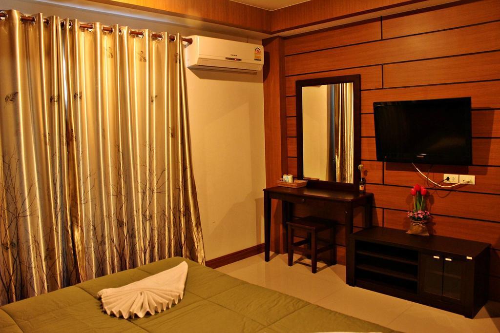 The Day Hotel Chonburi Room photo