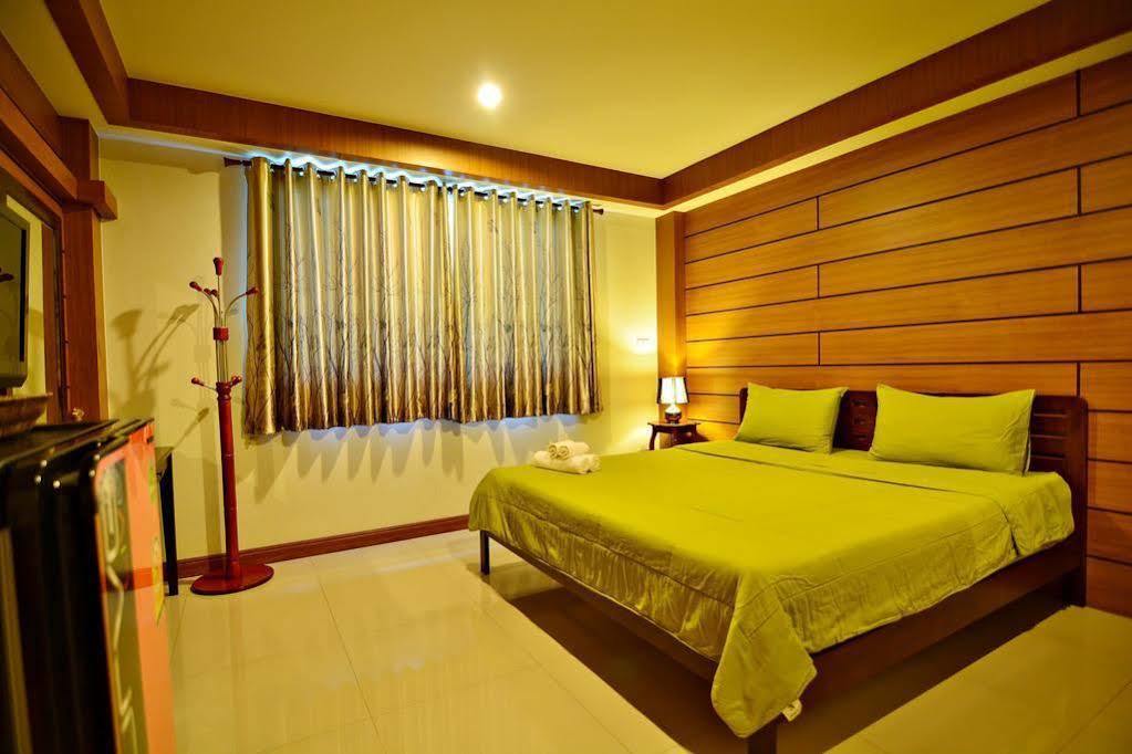 The Day Hotel Chonburi Exterior photo