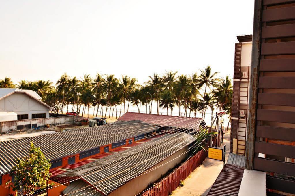 The Day Hotel Chonburi Exterior photo