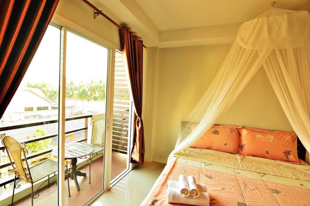The Day Hotel Chonburi Exterior photo